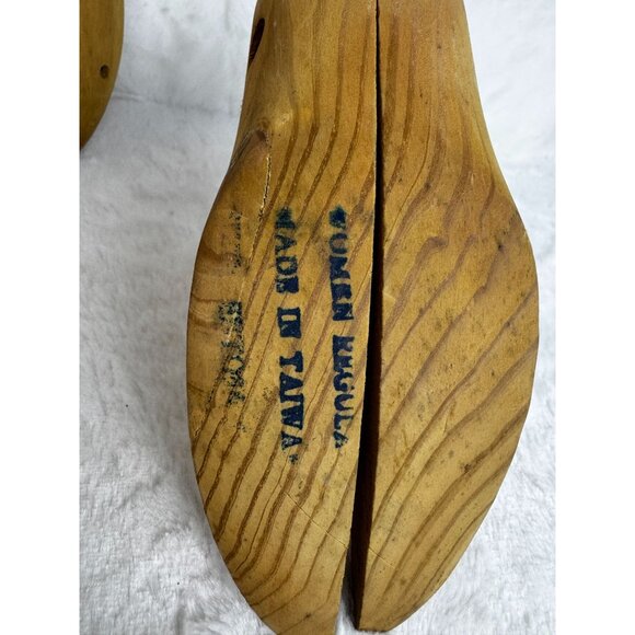 Vintage Wooden Shoe Stretcher Women Regular Made In Taiwan - Picture 2 of 8